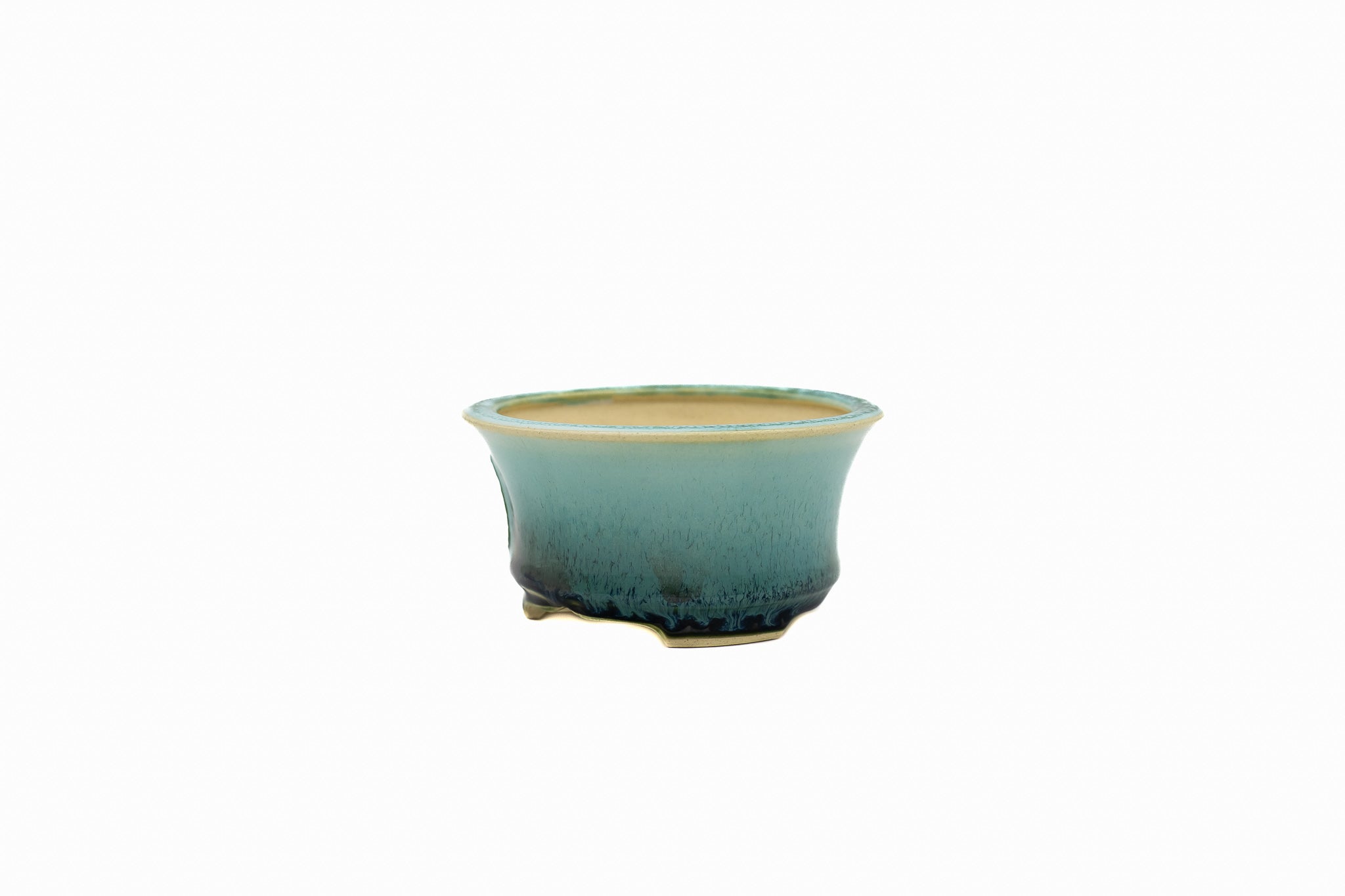 Kleine ronde bonsaipot – wit glazuur, met een opvallend druipend effect Kleine ronde bonsaipot – wit glazuur, met een opvallend druipend effect